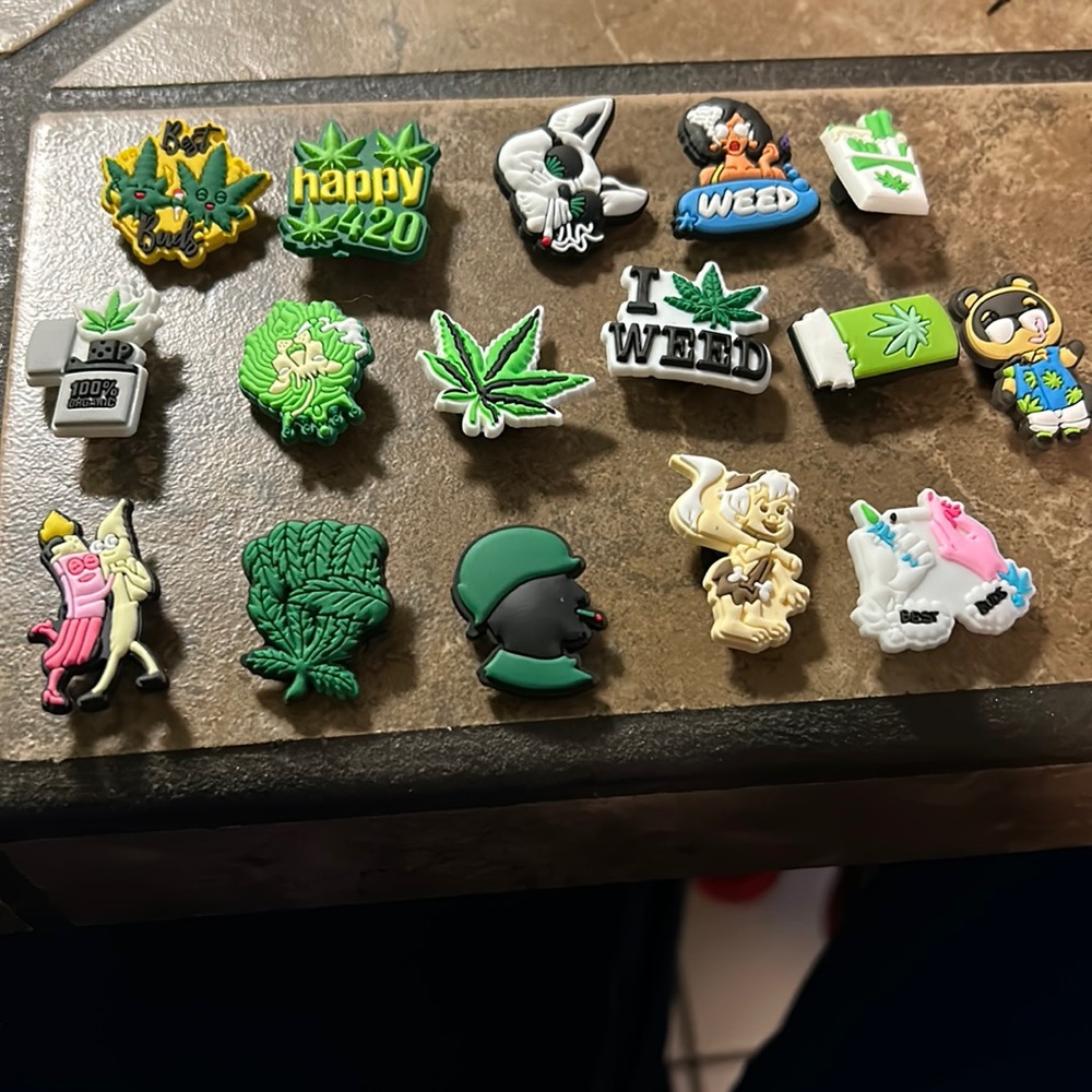 420 friendly croc charms💨🔥